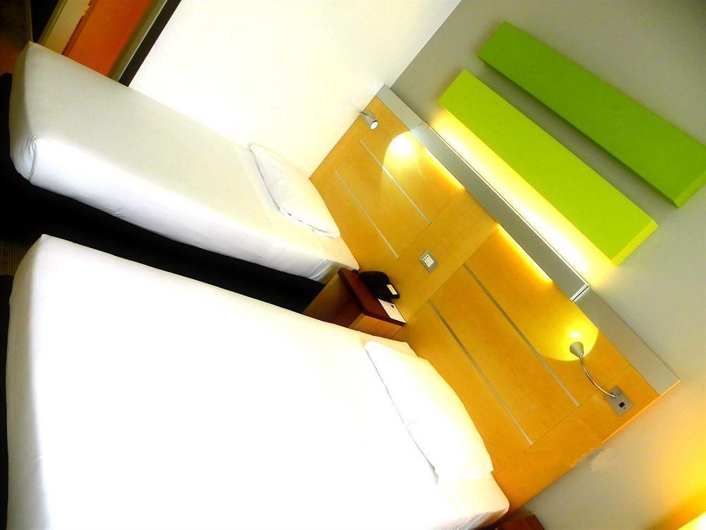 Ih Hotels Milano Gioia מראה חיצוני תמונה