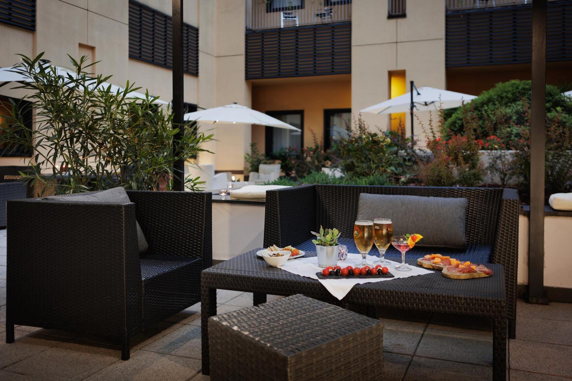 Ih Hotels Milano Gioia מראה חיצוני תמונה
