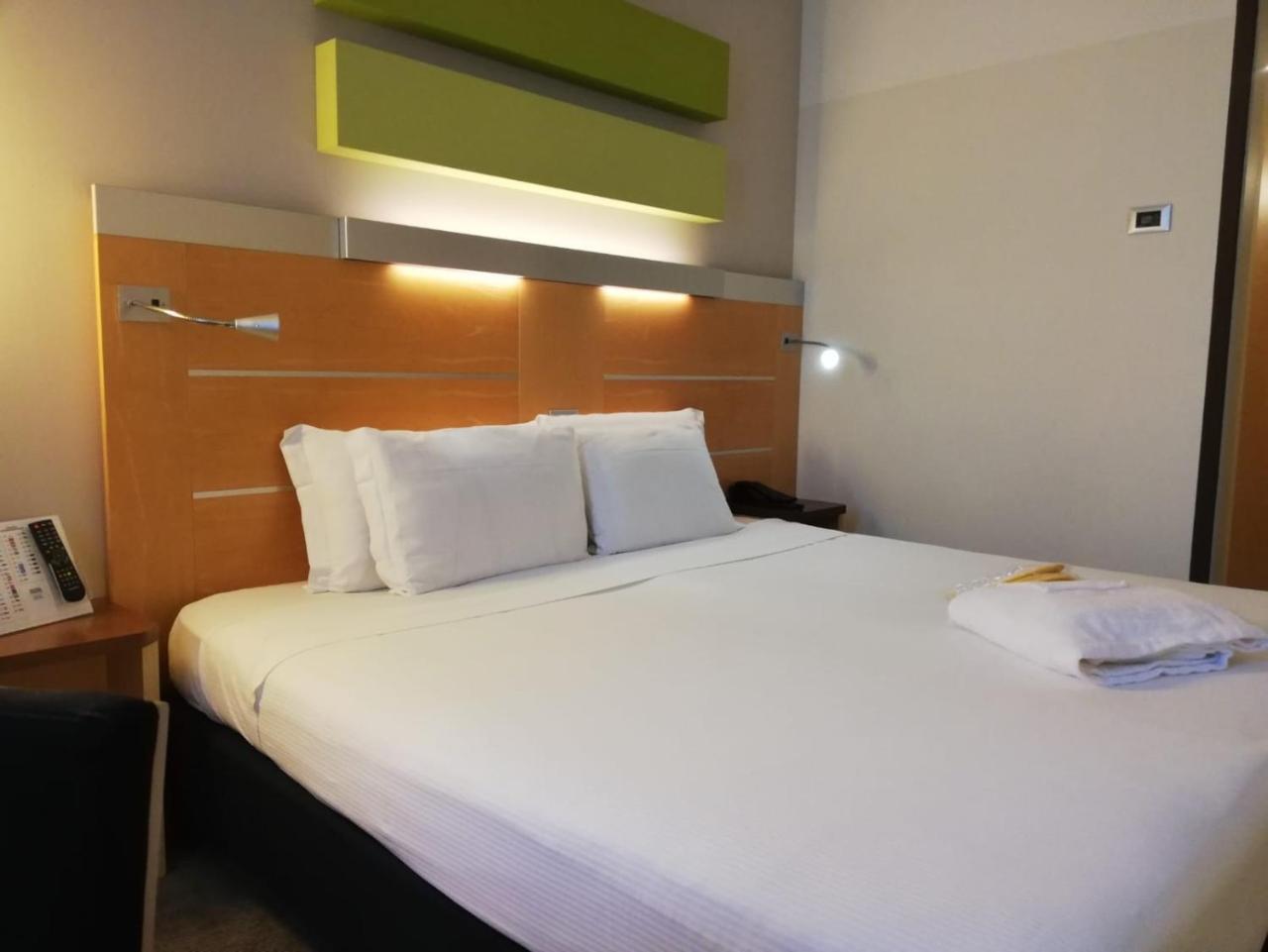 Ih Hotels Milano Gioia מראה חיצוני תמונה