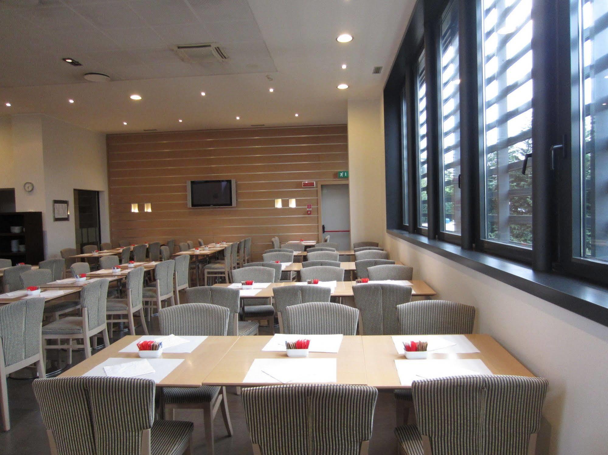 Ih Hotels Milano Gioia מראה חיצוני תמונה