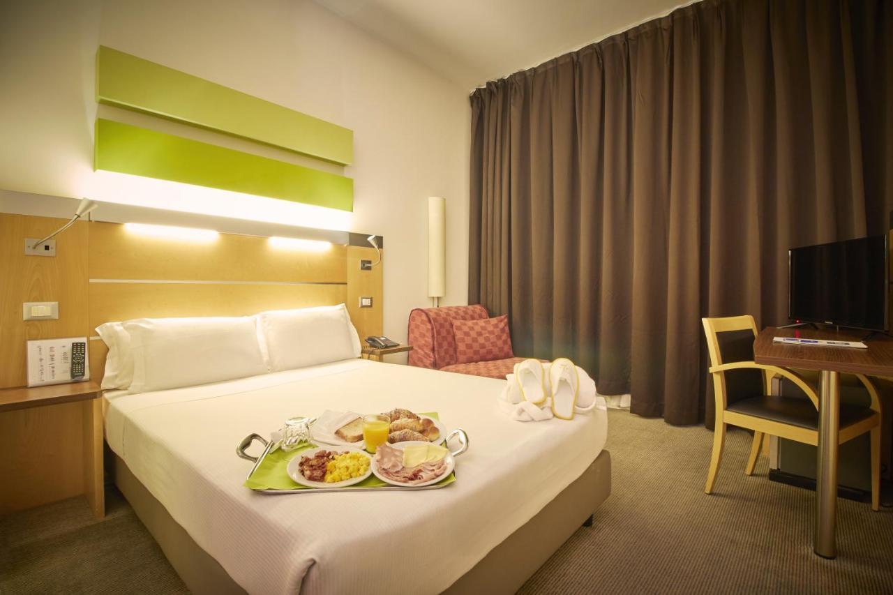 Ih Hotels Milano Gioia מראה חיצוני תמונה